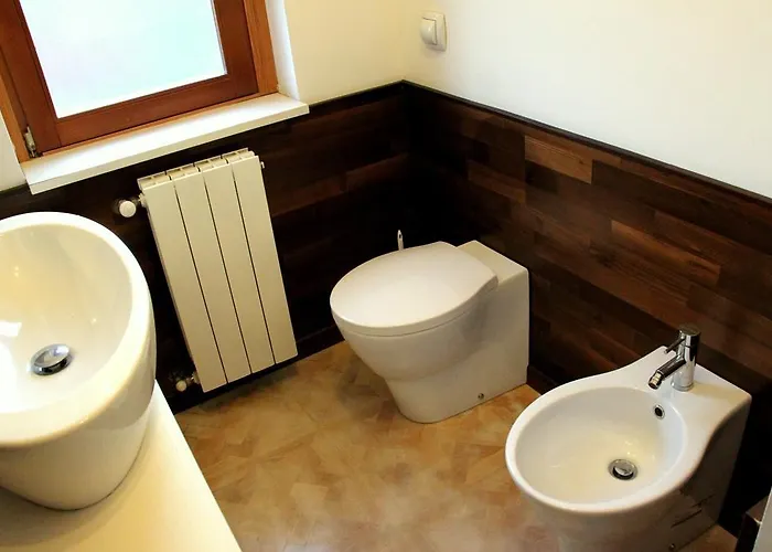 アパート La Mansarda Di Legno *