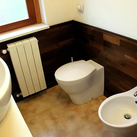 아파트 La Mansarda Di Legno *